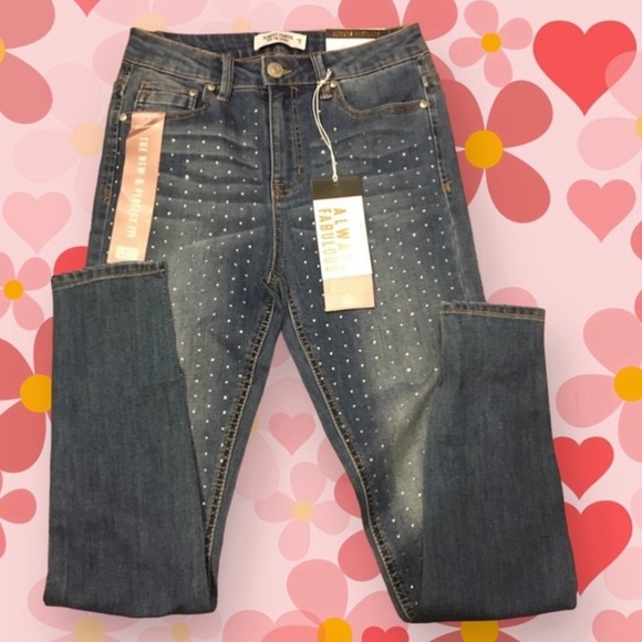 Almost Famous Denim - NWT Almost Famous Jeans